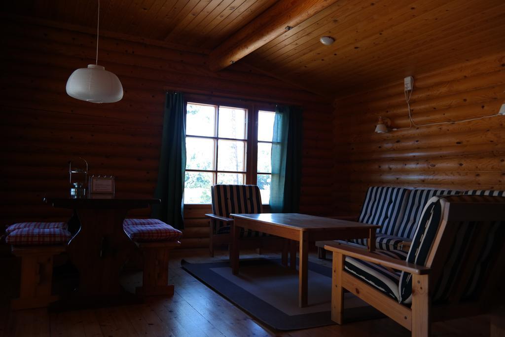 Basto Hotel & Stugby Palsbole Экстерьер фото